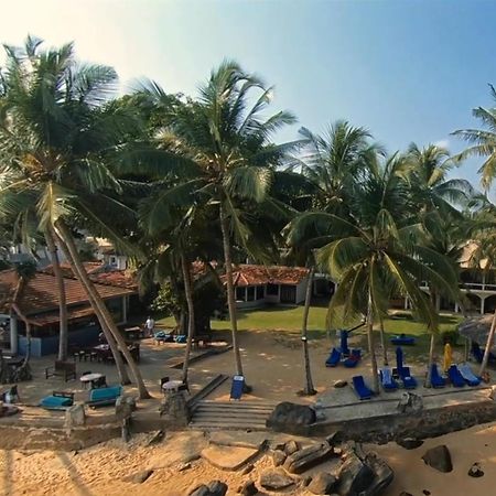 Sri Gemunu Beach Resort Унаватуна Екстер'єр фото